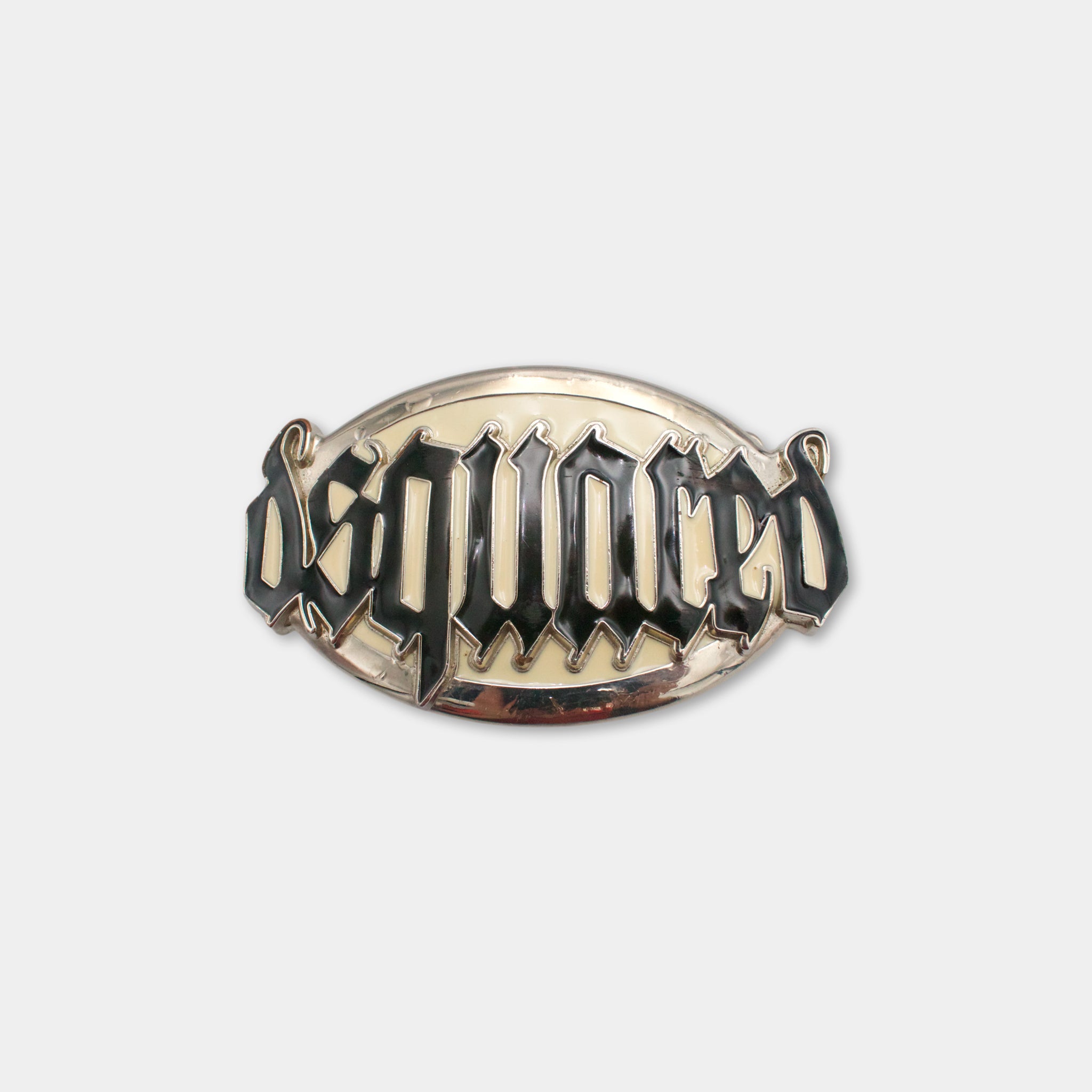a decorative oval-shaped emblem with the word "Asquered" prominently displayed in an ornate, gothic-style font.