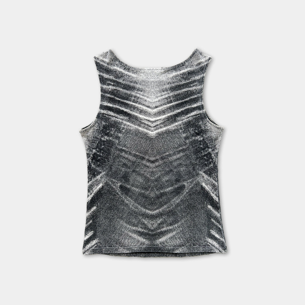 a black and white patterned tank top.
