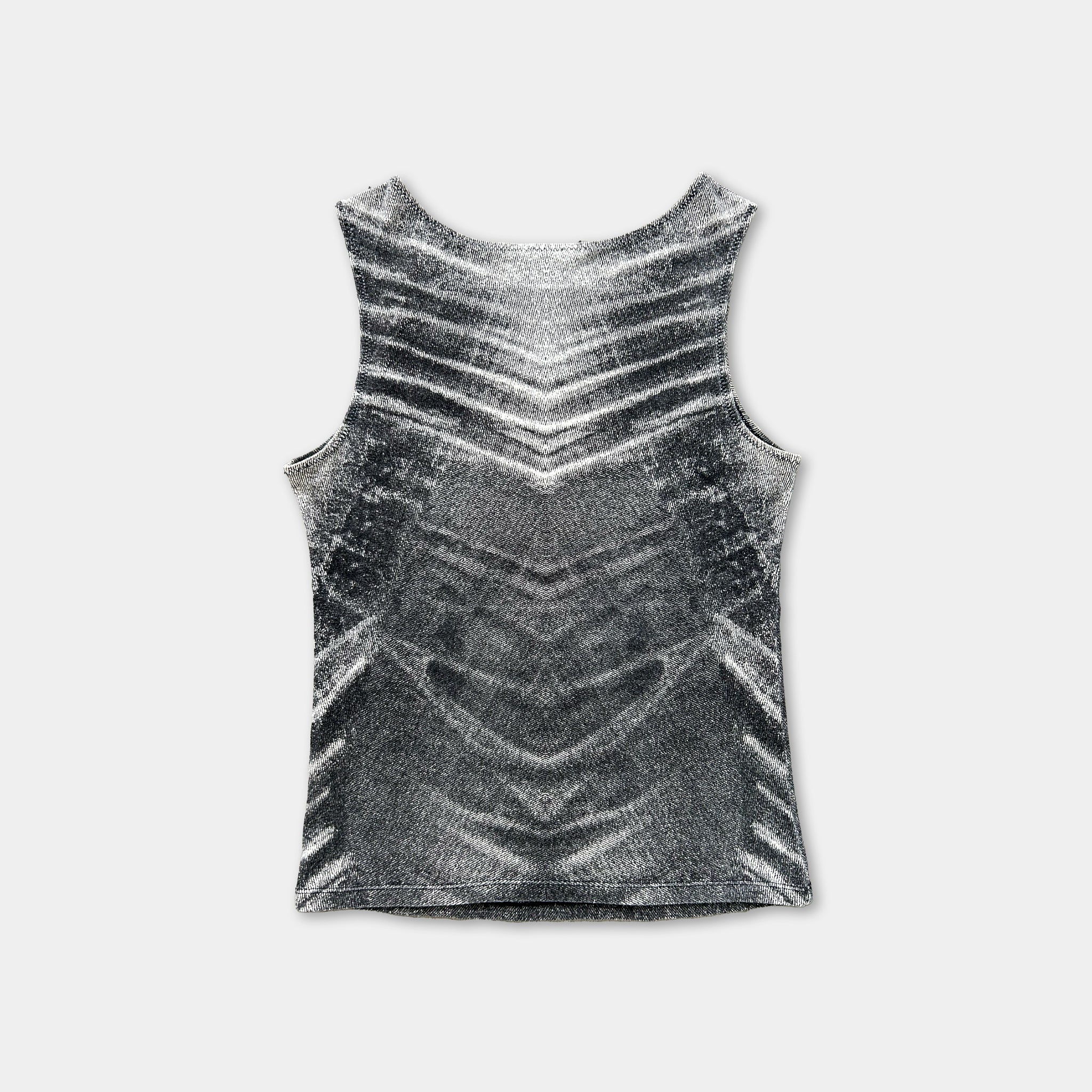 a black and white patterned tank top.