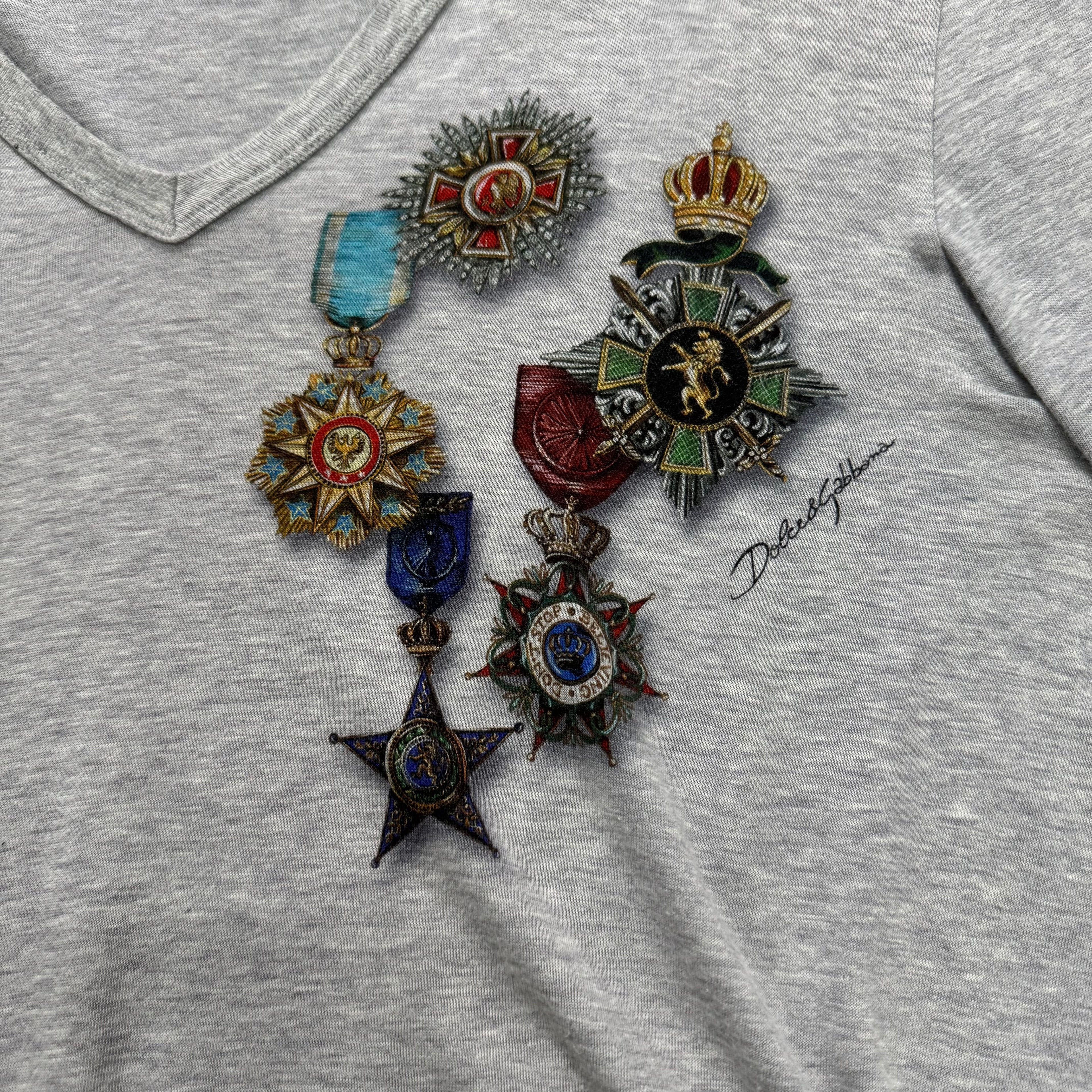 Dolce & Gabbana AW17 Military Medal Print V-Neck Grey T-Shirt