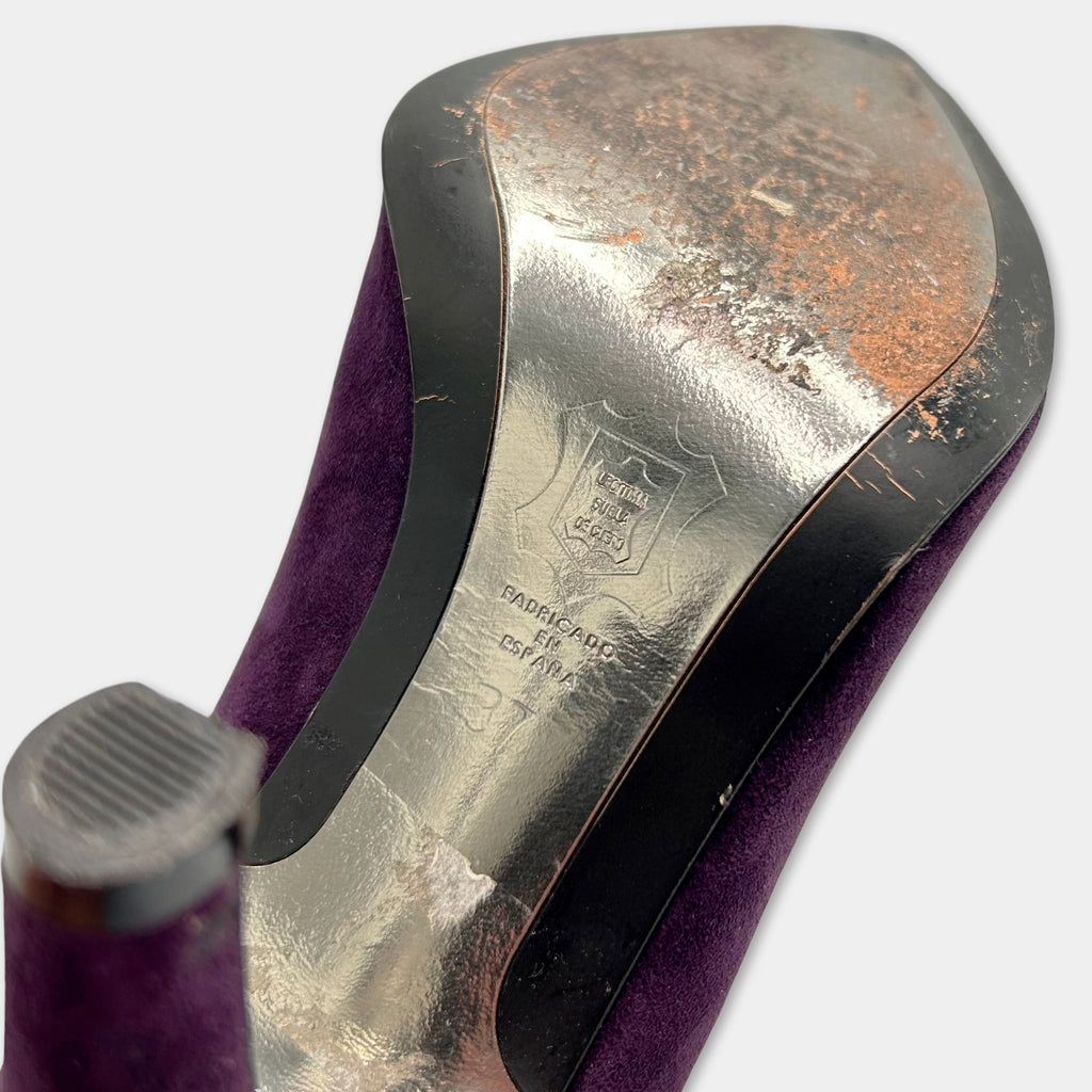 Balenciaga 2002 Purple Suede Rose Pumps by Nicolas Ghesquière