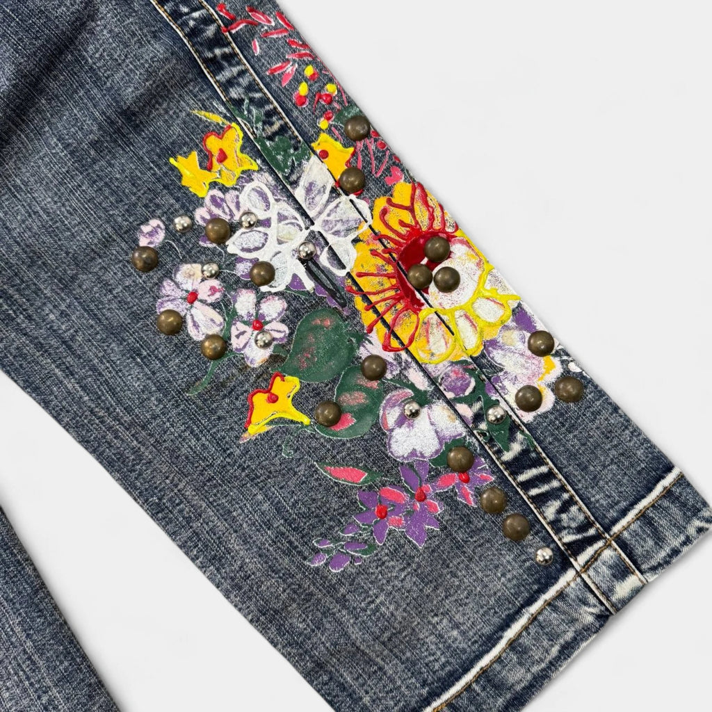 Gaetano Navarra Vintage Floral Embroidered Studded Capri Jeans