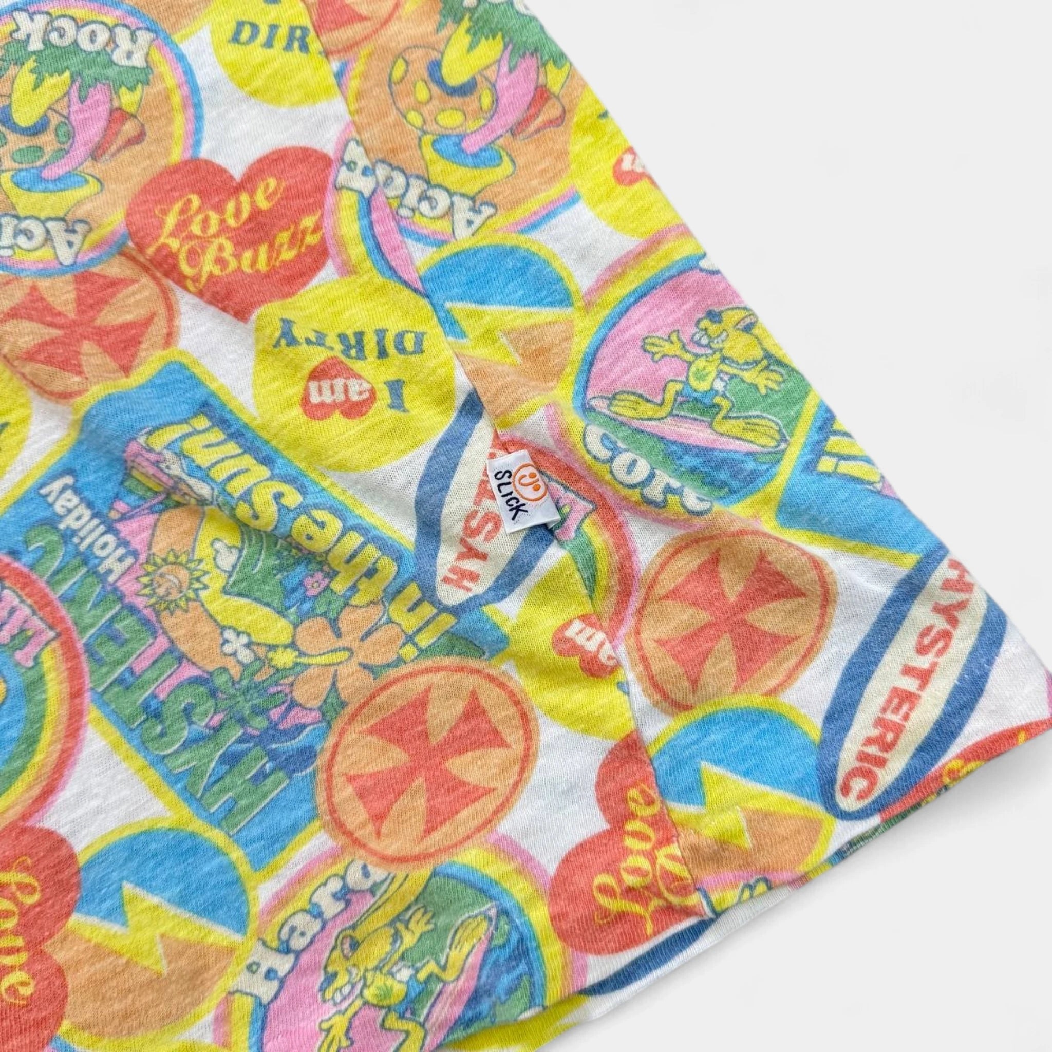 Hysteric Glamour 90's Pop-Art Badge Print T-Shirt