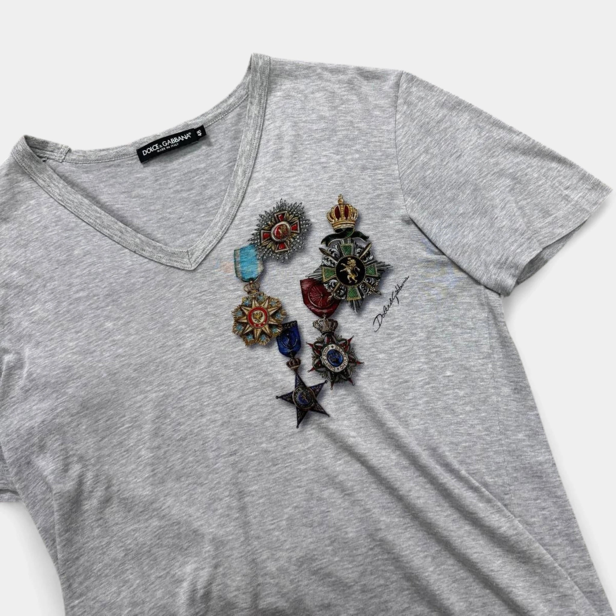 Dolce & Gabbana AW17 Military Medal Print V-Neck Grey T-Shirt