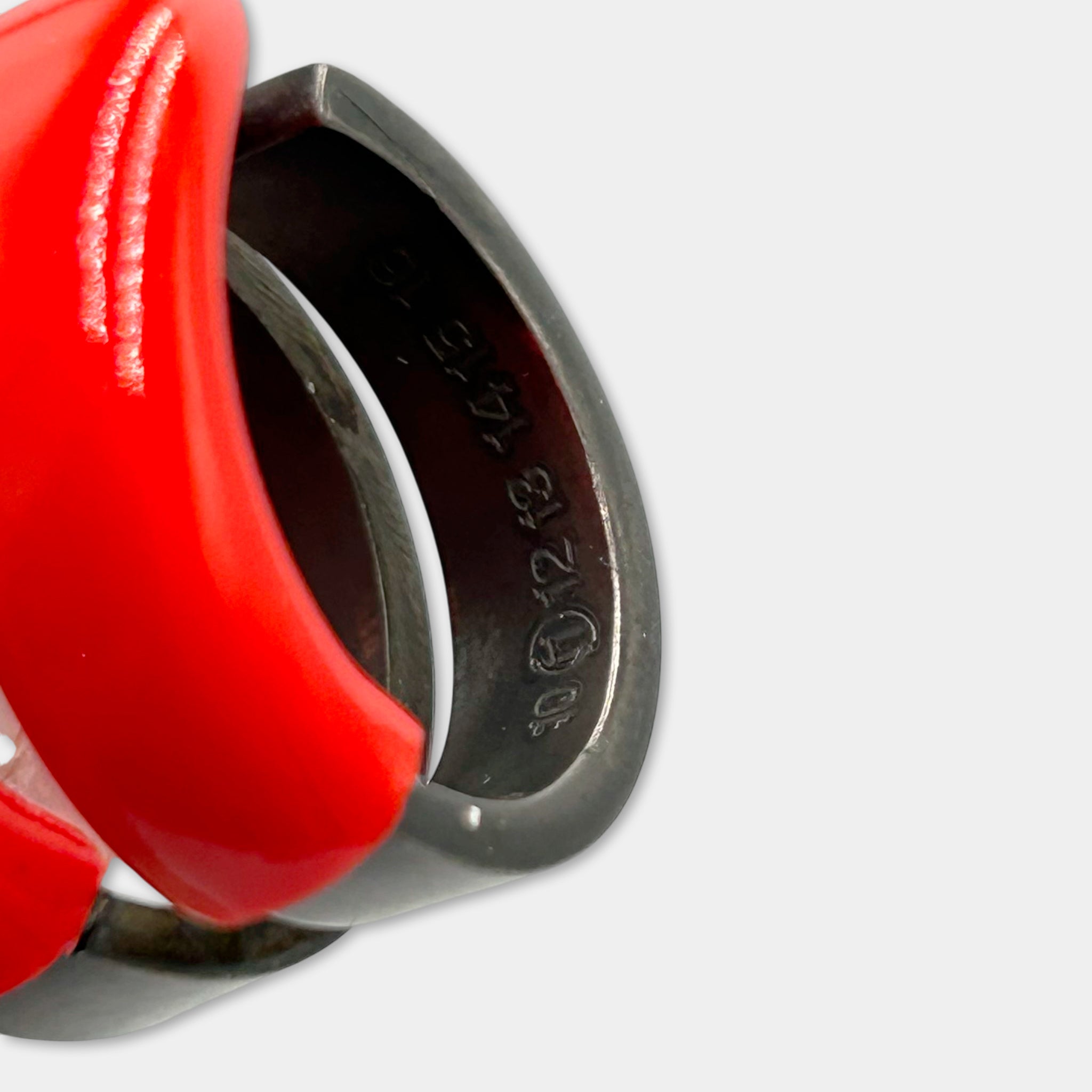 Maison Martin Margiela MM11 Circular Ring Red Black