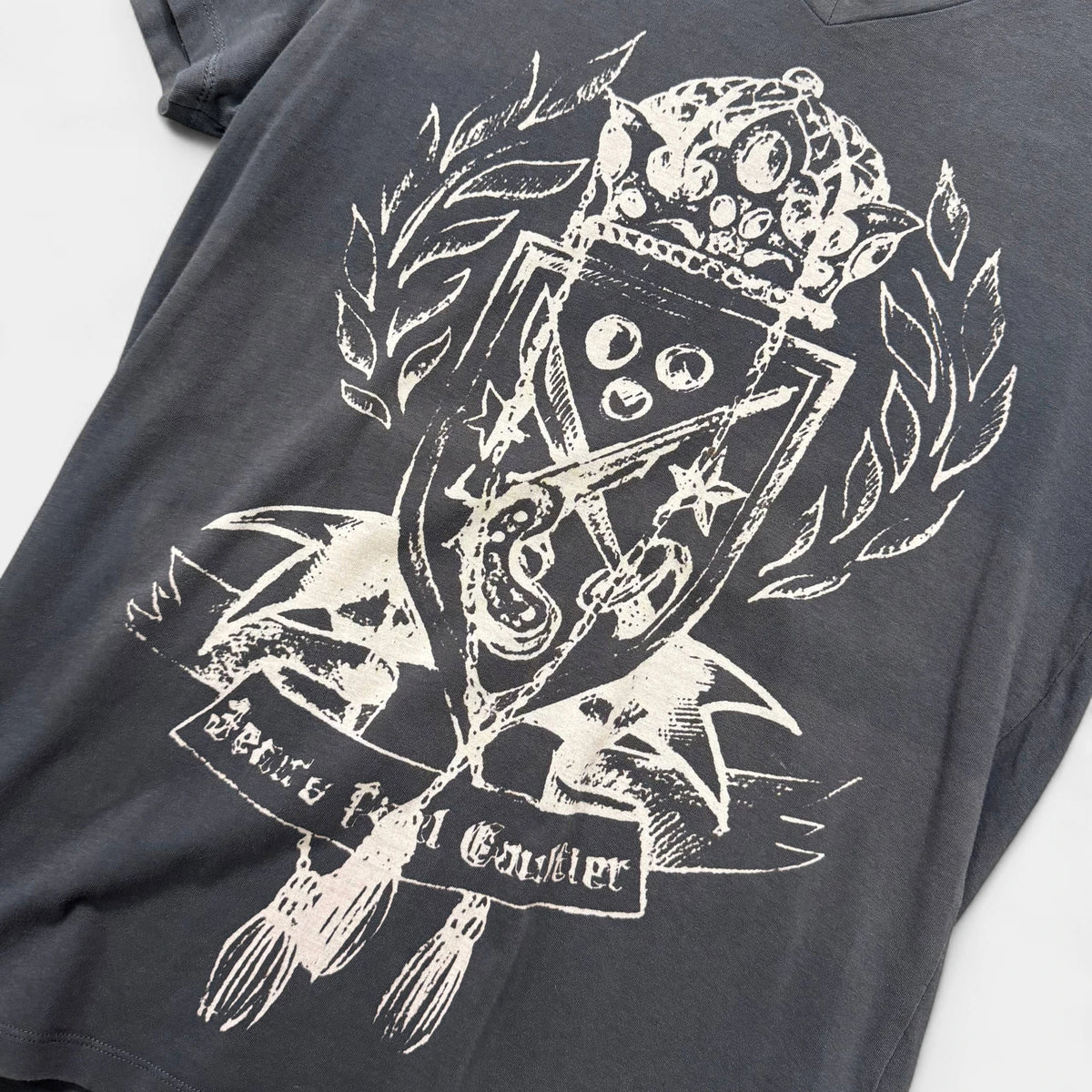 Jean Paul Gaultier 90s Heraldic Crest Graphic V-Neck Grey Cotton T-Shirt - detail 1