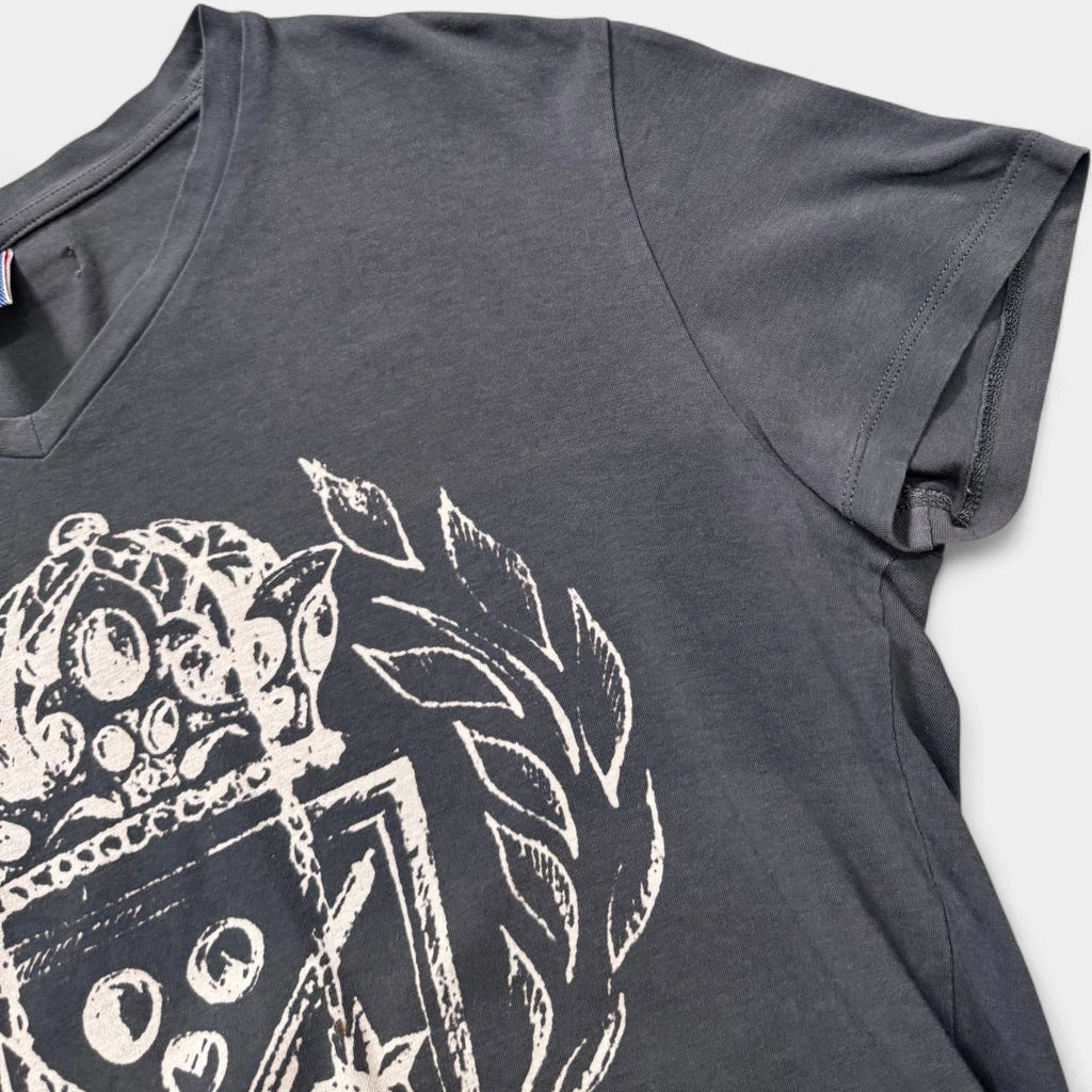 Jean Paul Gaultier 90s Heraldic Crest Graphic V-Neck Grey Cotton T-Shirt - detail 3